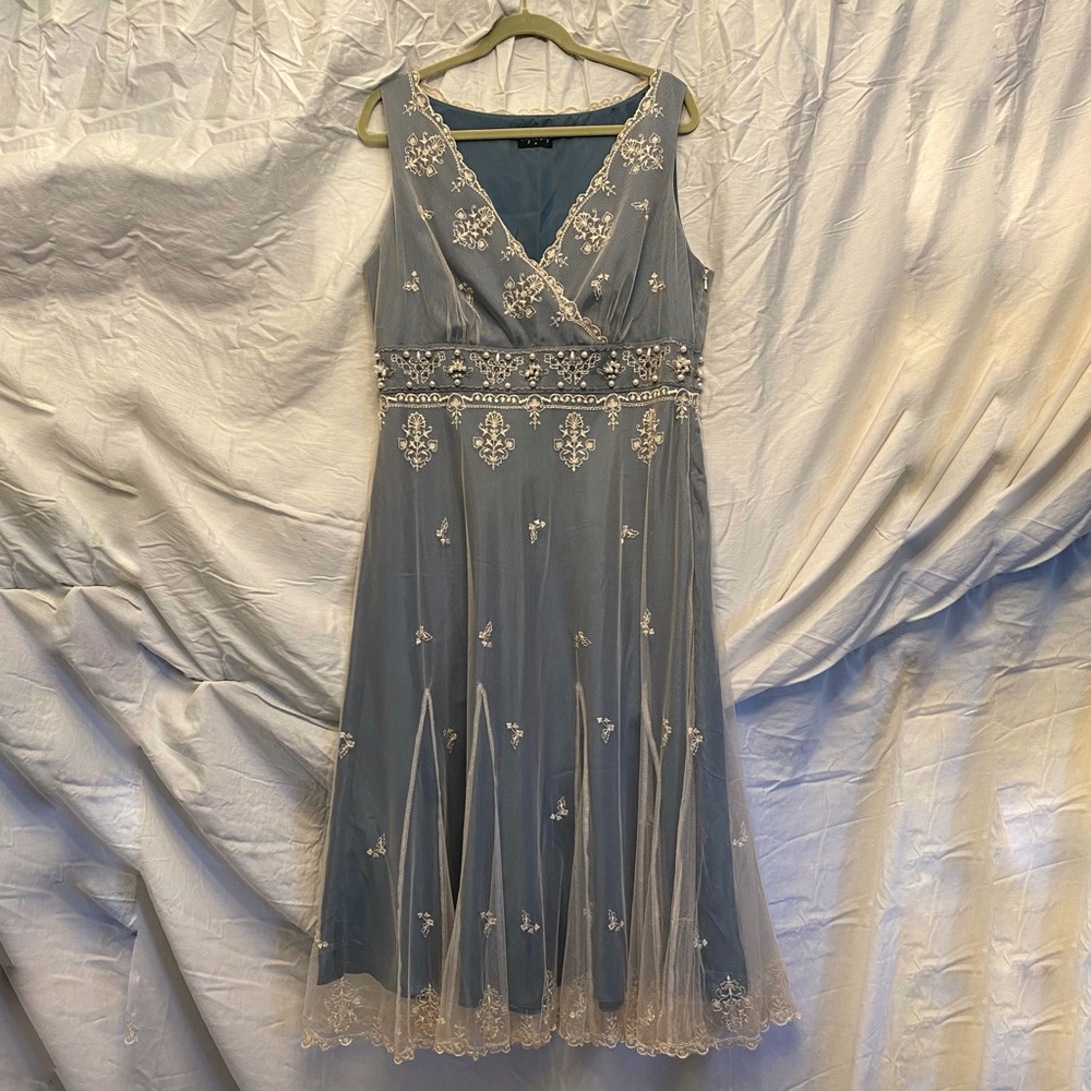 Long Tall Sally cream lace sleeveless midi dress, size 14.